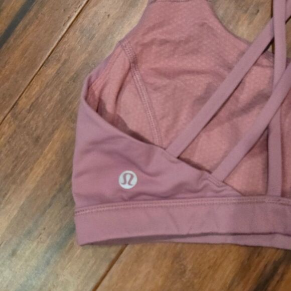 Lululemon Free To Be Serene Bra Misty Merlot Size 6 light support for a C/D cup - Picture 3 of 4